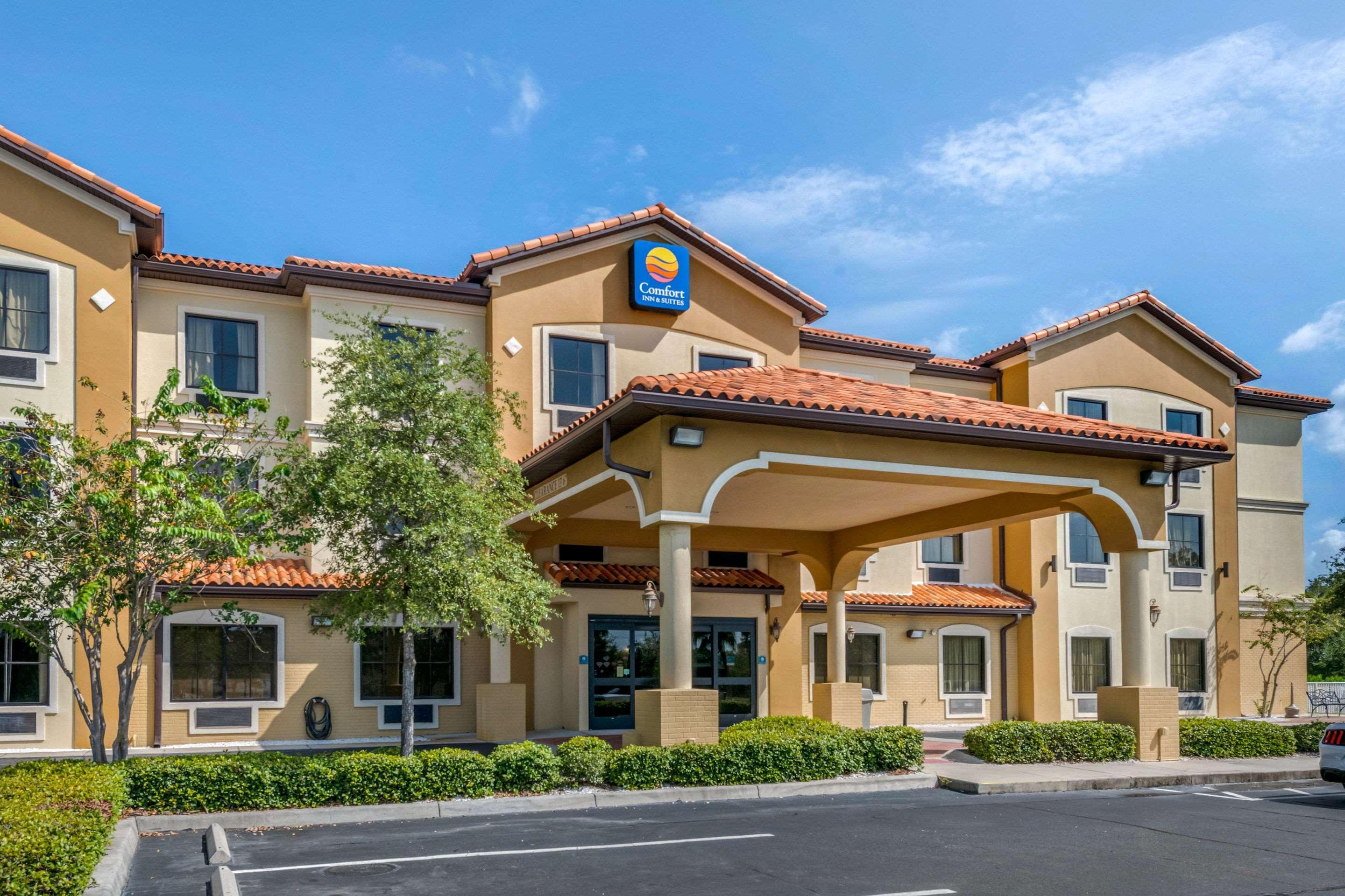 Comfort Inn & Suites Northeast - Gateway Sankt Petersburg Exterior foto